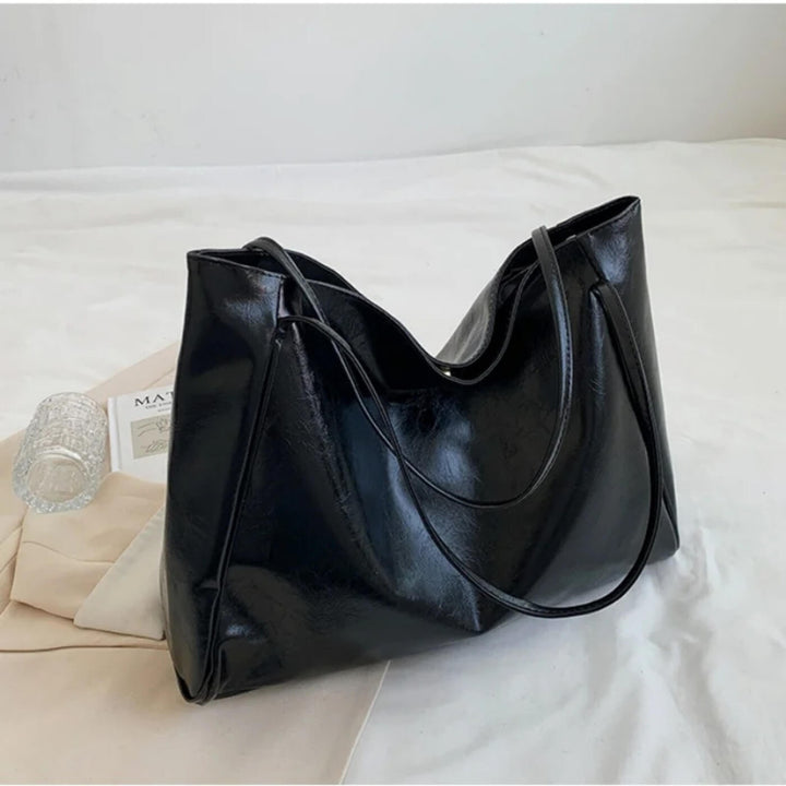 Silvia's Sleek Minimalist Tote Bag