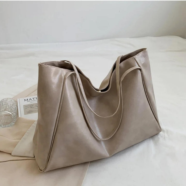 Silvia's Sleek Minimalist Tote Bag
