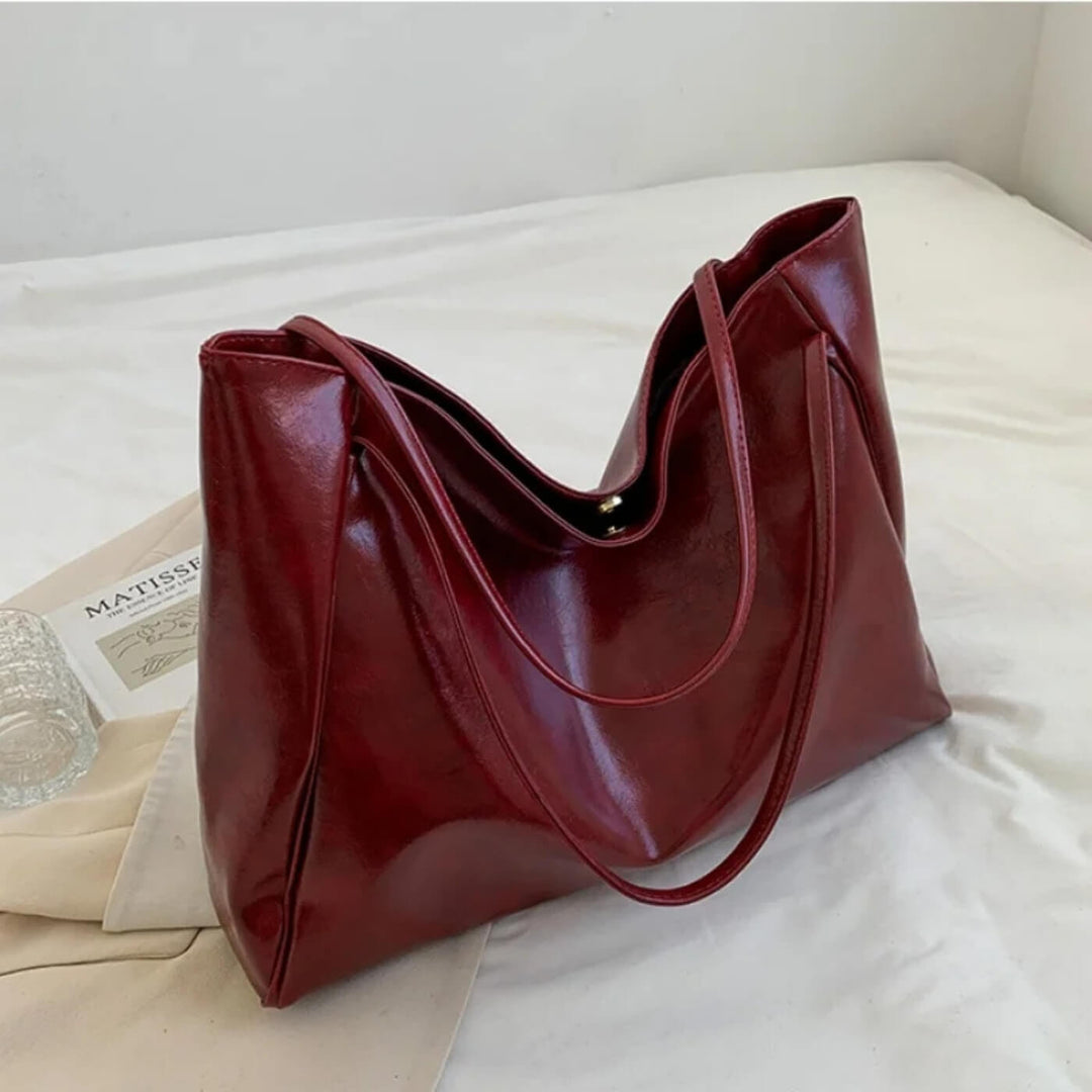 Silvia's Sleek Minimalist Tote Bag