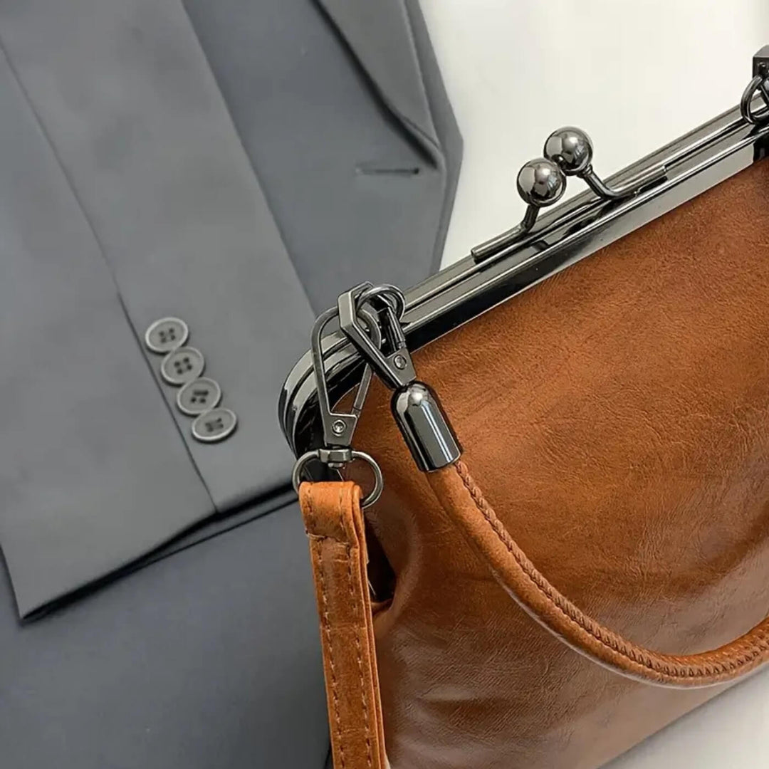 Martinas Vintage Handtasche mit Rahmen