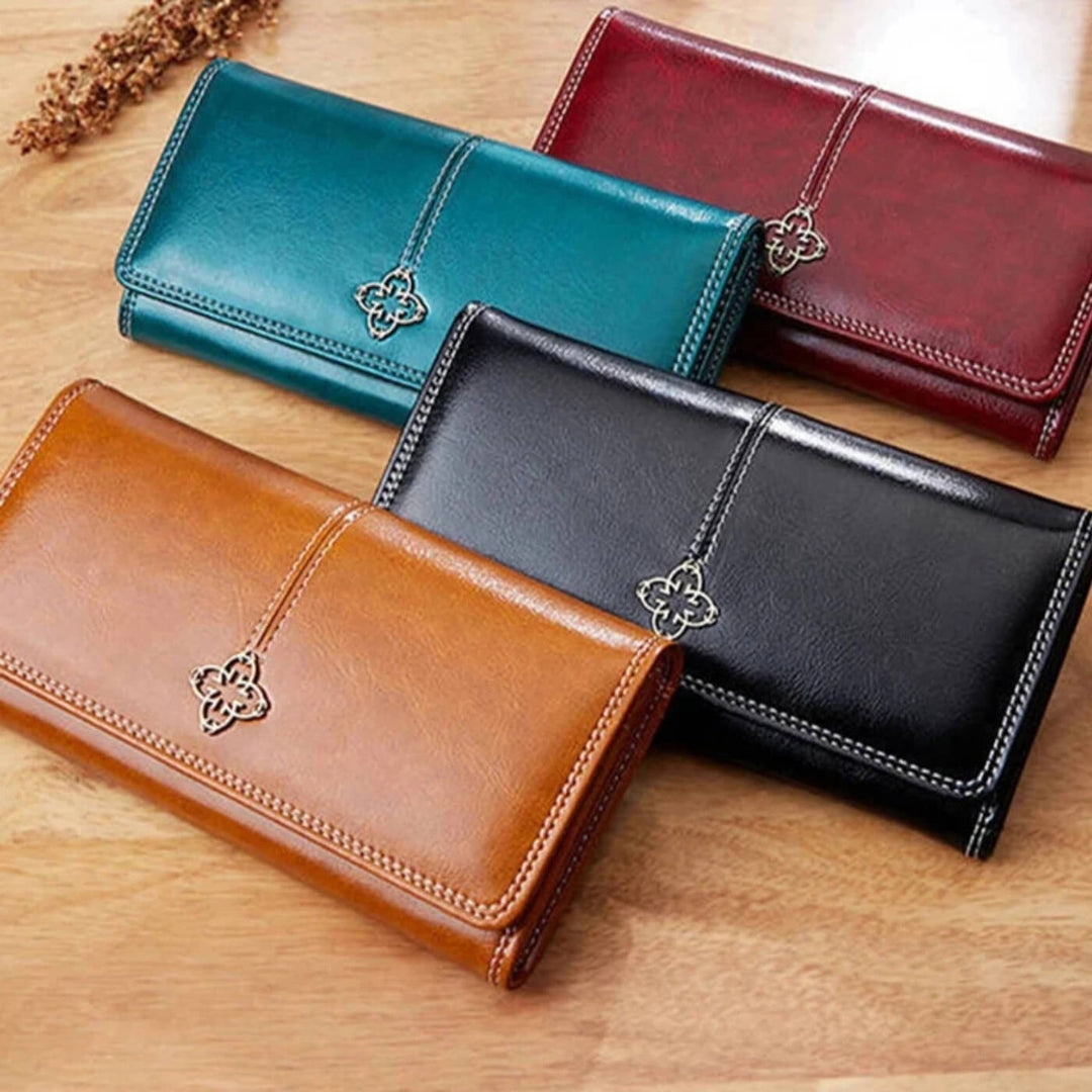 Giorgia's Essential Fold Clutch