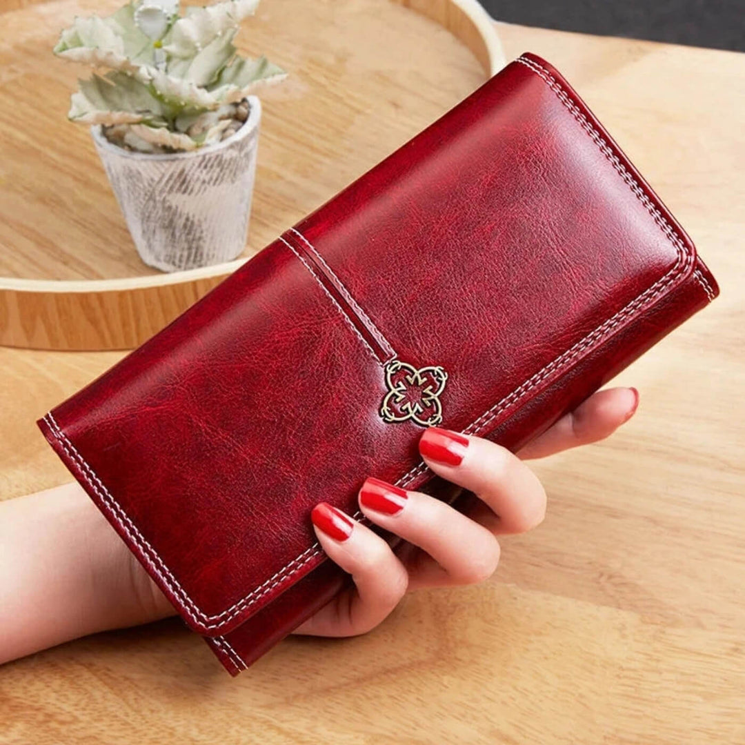 Giorgia's Essential Fold Clutch