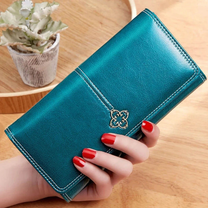 Giorgia's Essential Fold Clutch