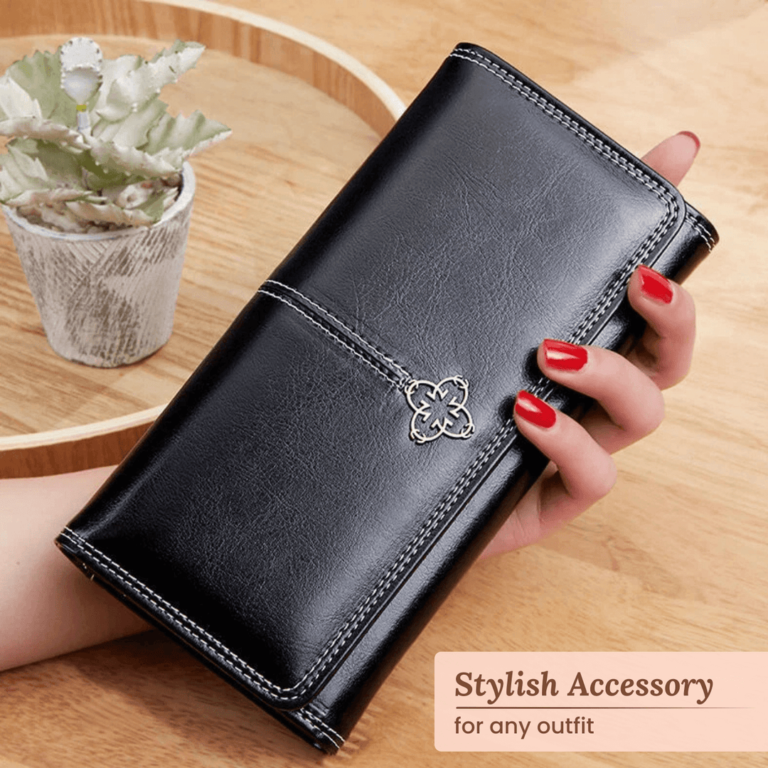 Giorgia's Essential Fold Clutch