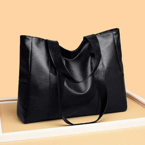 Livias minimalistische Tragetasche aus Leder
